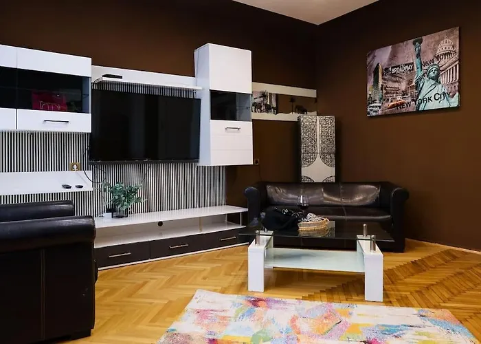 Urban Elegance:Center,1Bdr Haven