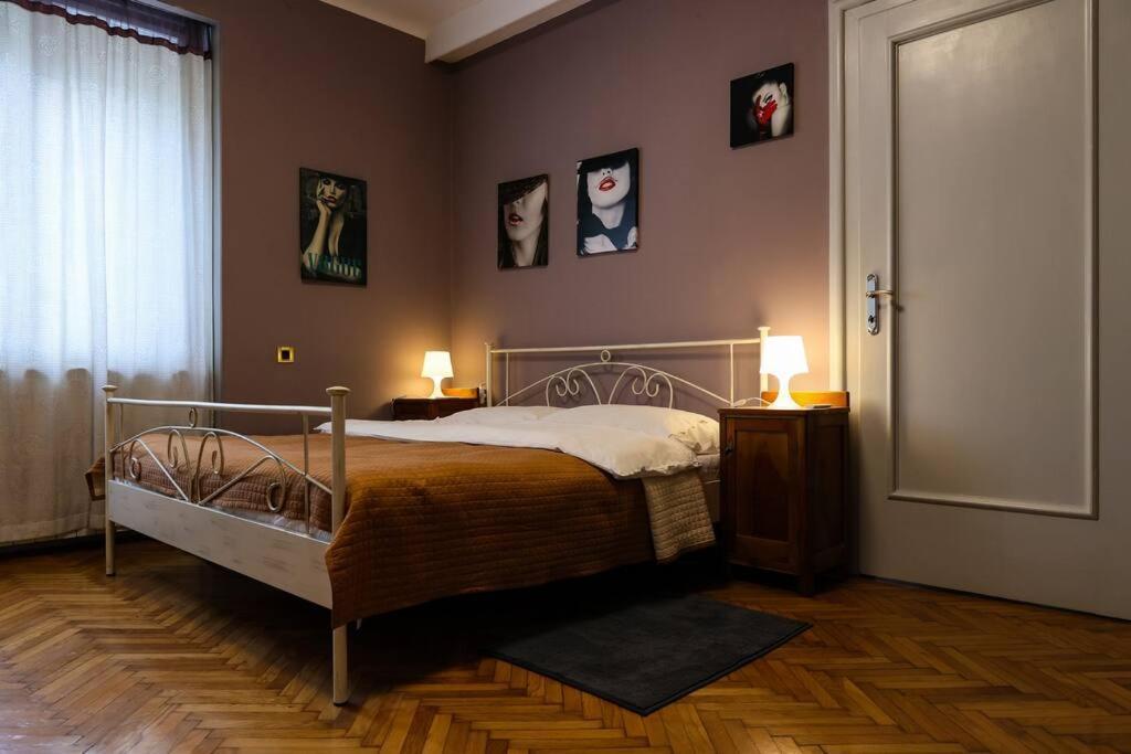 Urban Elegance:center,1bdr Haven